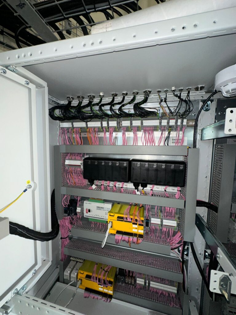 Electrical Retrofit of Relay System - Elektrisk retrofit af relæsystem